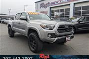 2018 Tacoma SR5 4WD Truck en Eureka