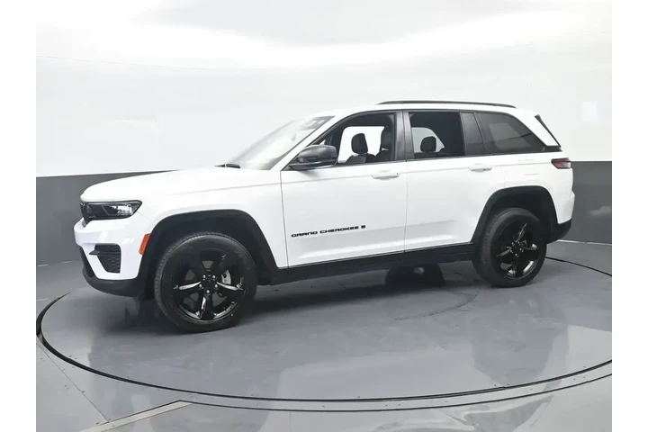 $27000 : Jeep Grand Cherokee 2023 4x4 image 2