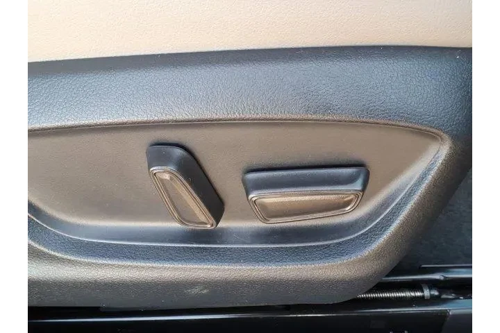 $30413 : Toyota Camry 2023 AWD XLE 4d image 7