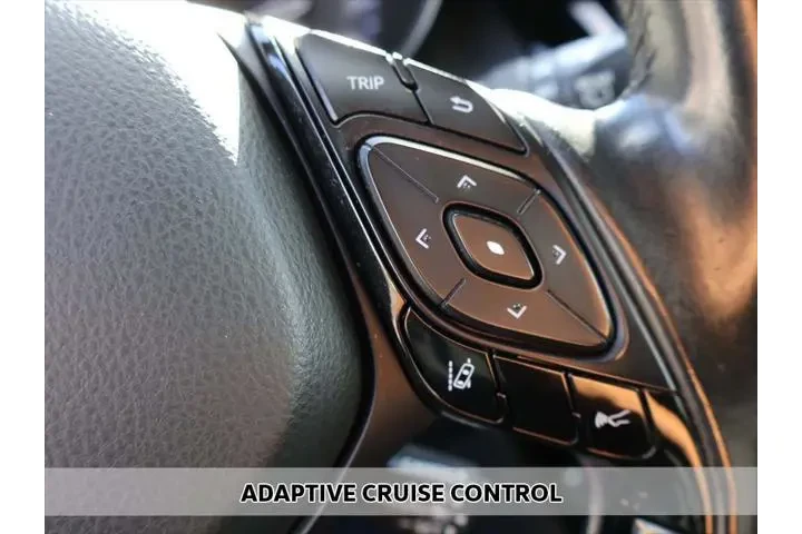 $13790 : Toyota C-HR 2019 LE 4dr Cros image 3