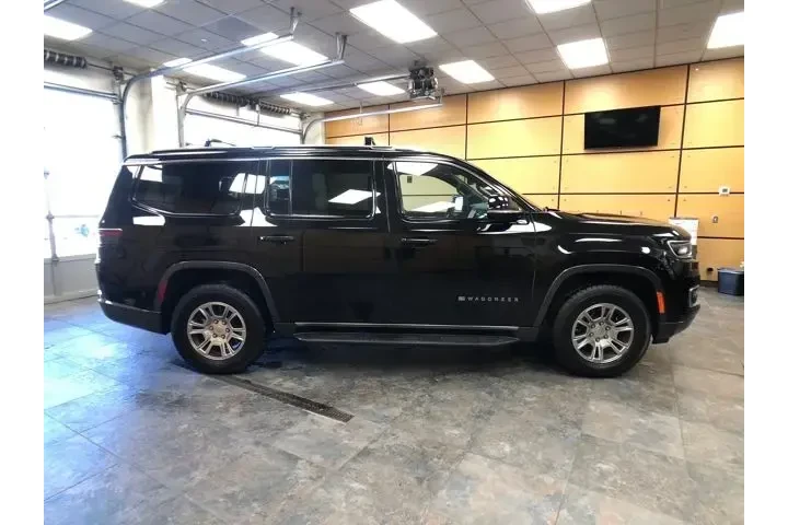 $37557 : Jeep Wagoneer 2022 4x4 Serie image 8