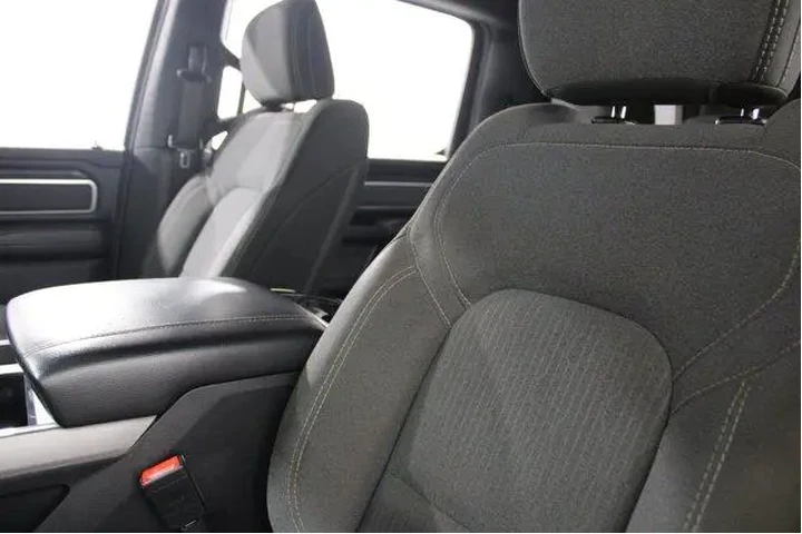 $39913 : Ram 1500 2022 4x4 Lone Star image 6