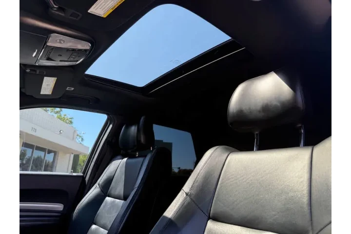 2017 Durango GT image 9