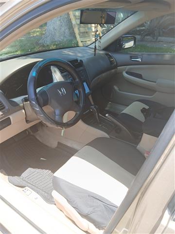 $2800 : Honda Accord  LX 2006 image 4