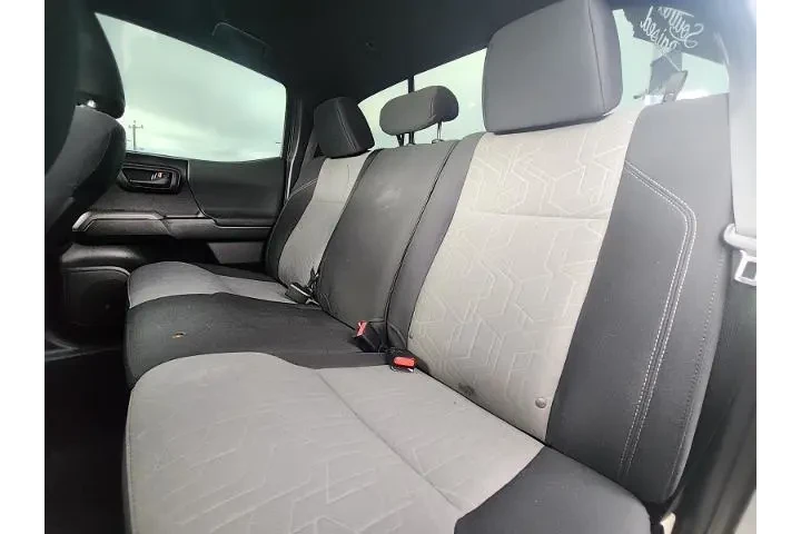 $28987 : Toyota Tacoma 2021 4x4 TRD P image 8