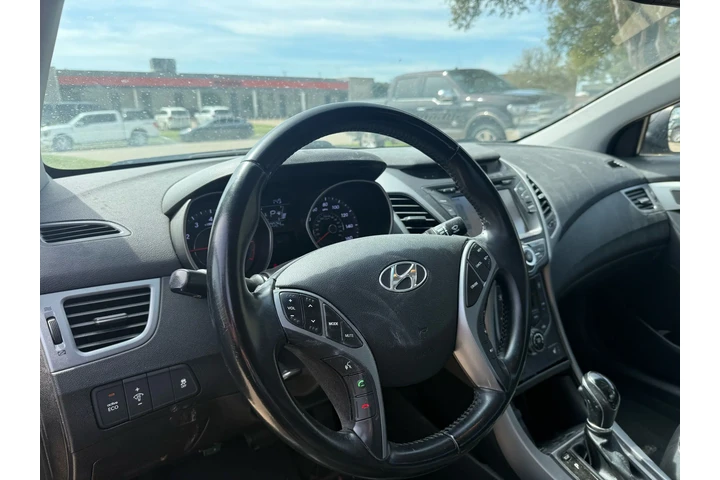 $7990 : 2016 Elantra Limited image 2