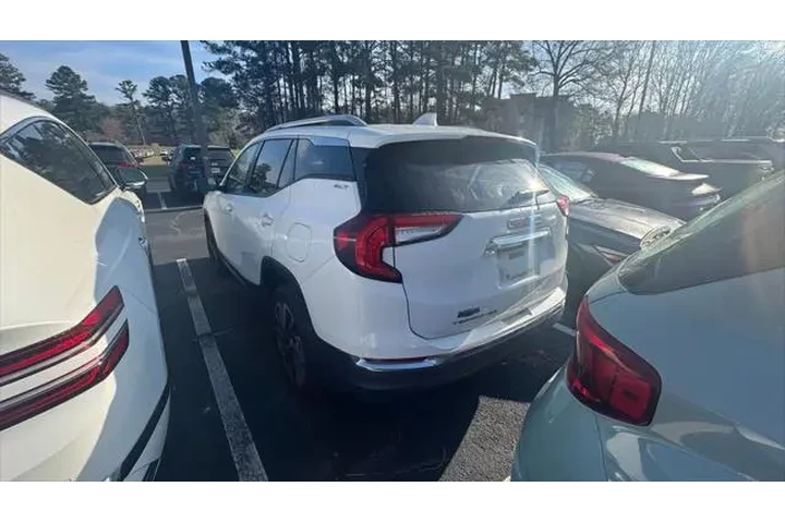 $17761 : GMC Terrain 2022 SLT 4dr SUV image 3