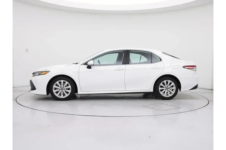 $19998 : Toyota Camry 2019 LE 4dr Sed image 3
