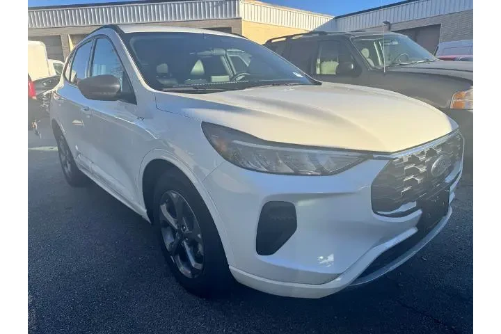 $25135 : Ford Escape Hybrid 2024 ST-L image 6