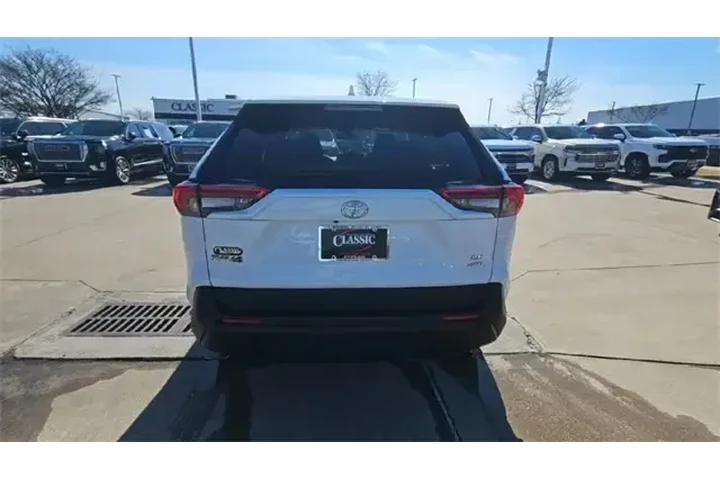 $25987 : Toyota RAV4 2024 AWD LE 4dr image 7