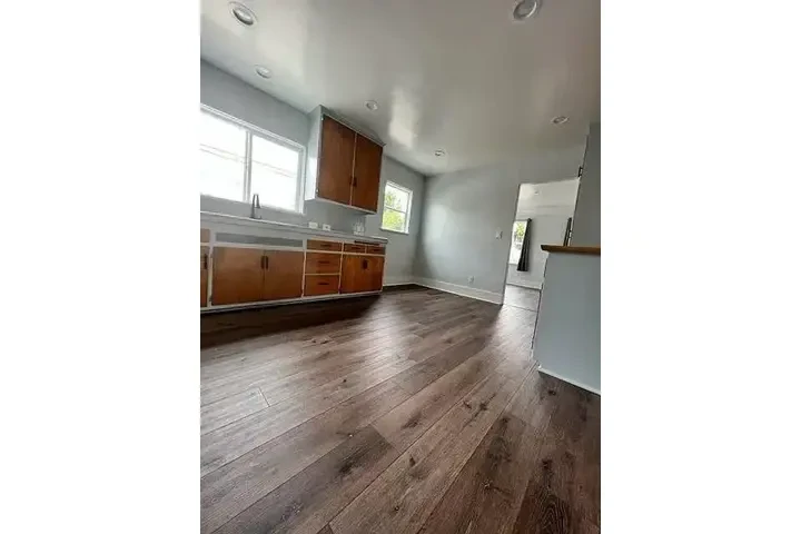 $1500 : Broadway, Huntington Park,CA🏡 image 3