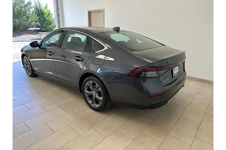 $25224 : Honda Accord 2024 EX 4dr Sed image 5