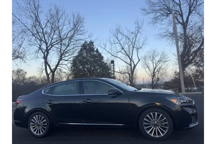 $7999 : 2017 Cadenza Technology image 6