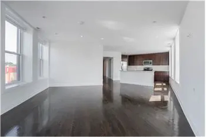 $4200 : Rental property with 4 bedro image 1