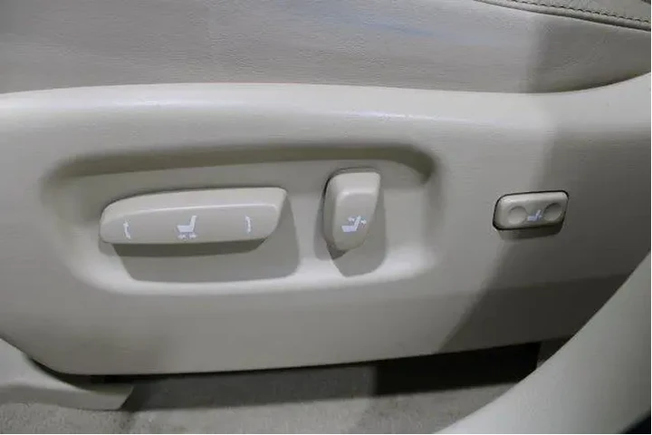 $17982 : Lexus RX 350 2013 AWD 4dr SU image 4