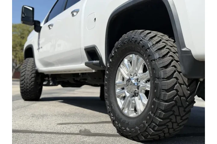$66988 : 2020 Silverado 3500HD LTZ image 7