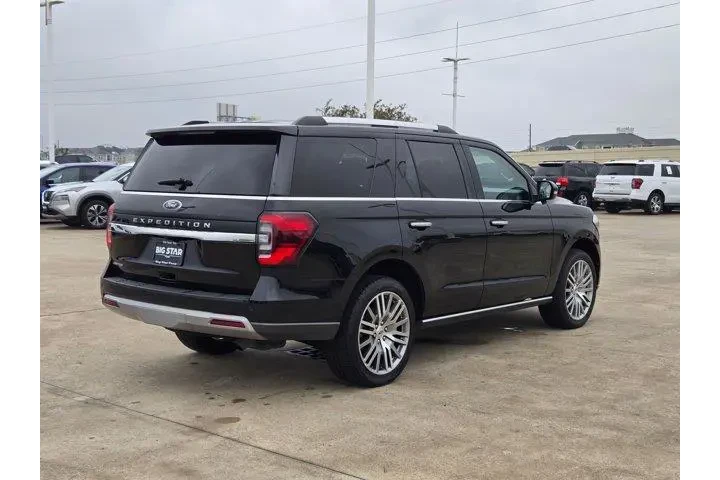 $40000 : Ford Expedition 2023 4x4 Lim image 3