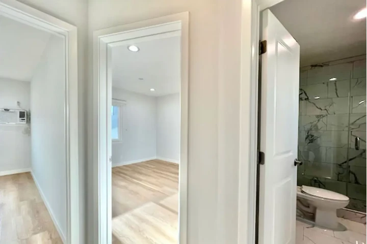 $1900 : 2Bedroom Apt In Vermont Ave, image 7