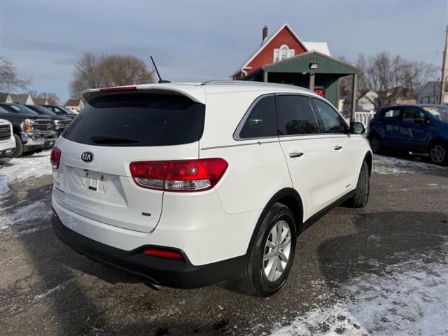 $10990 : 2016 Sorento image 3