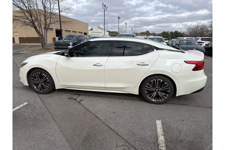 $17348 : Nissan Maxima 2017 Platinum image 4
