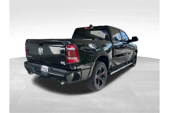 $32010 : Ram 1500 2021 4x2 Laramie 4d image 3