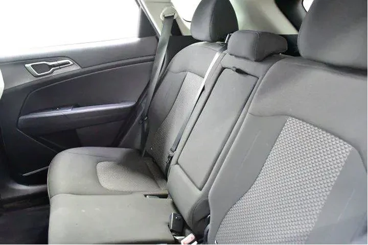 $19994 : Kia Sportage 2024 AWD LX 4dr image 10