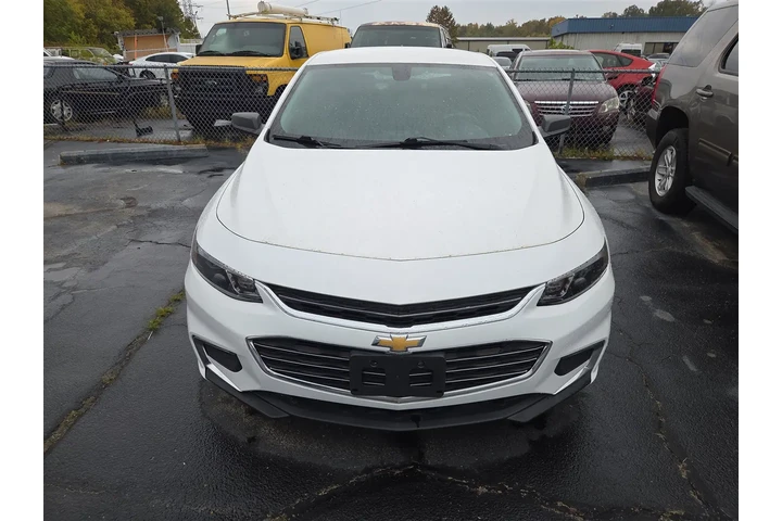 $14995 : 2018 Malibu LS image 8