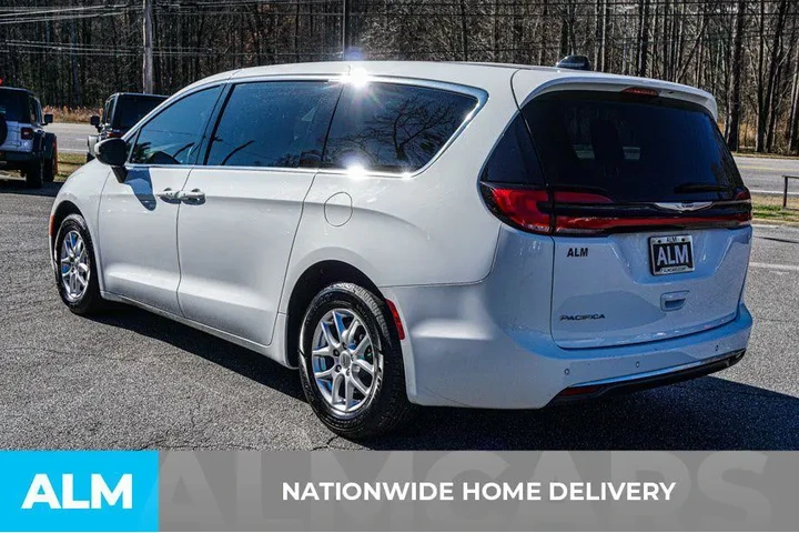 $22920 : Chrysler Pacifica 2023 Touri image 4
