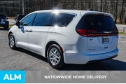 $22920 : Chrysler Pacifica 2023 Touri thumbnail