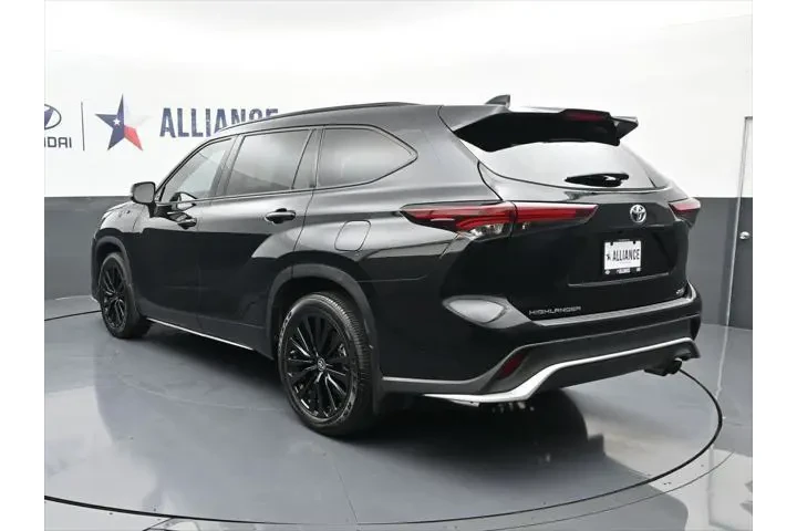 $37488 : Toyota Highlander 2024 XSE 4 image 4