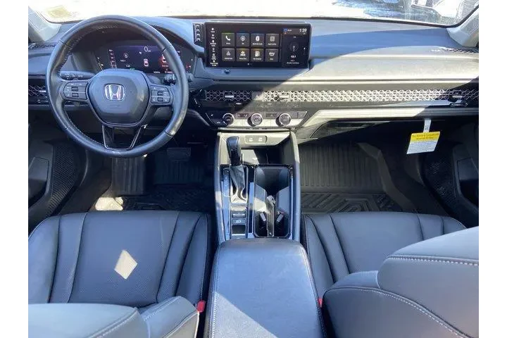 $27487 : Honda Accord Hybrid 2025 EX- image 8