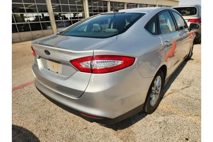 $9500 : Ford Fusion 2016 S 4dr Sedan image 4