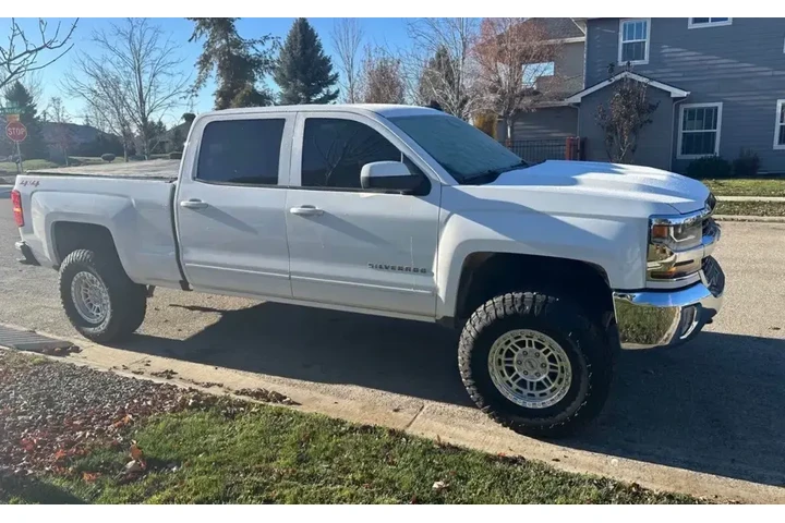$26999 : Chevrolet Silverado 1500 201 image 1