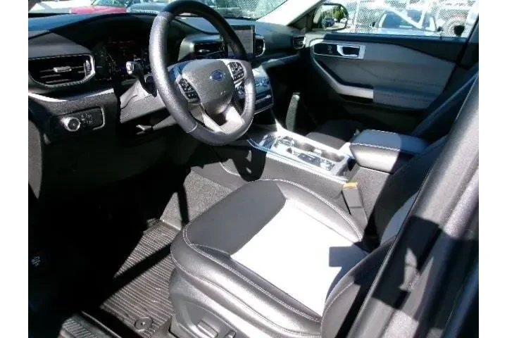 $34996 : Ford Explorer 2022 AWD XLT 4 image 9