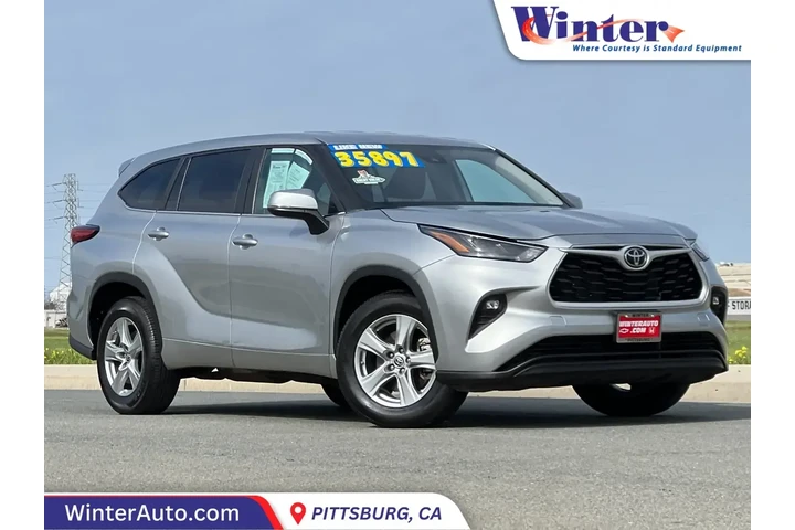 $33827 : Toyota Highlander 2023 L 4dr image 1