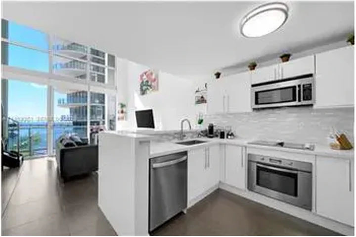 $4000 : Rental property with 1 bedro image 10