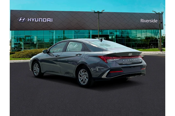 $20591 : Hyundai ELANTRA Hybrid 2024 image 5