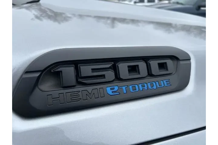 $33000 : Ram 1500 2023 4x4 Big Horn 4 image 9