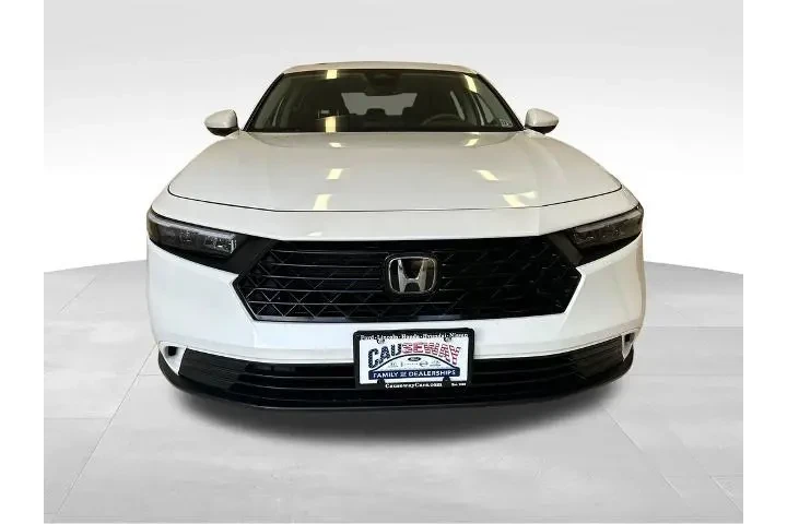 $25684 : Honda Accord 2024 EX 4dr Sed image 3