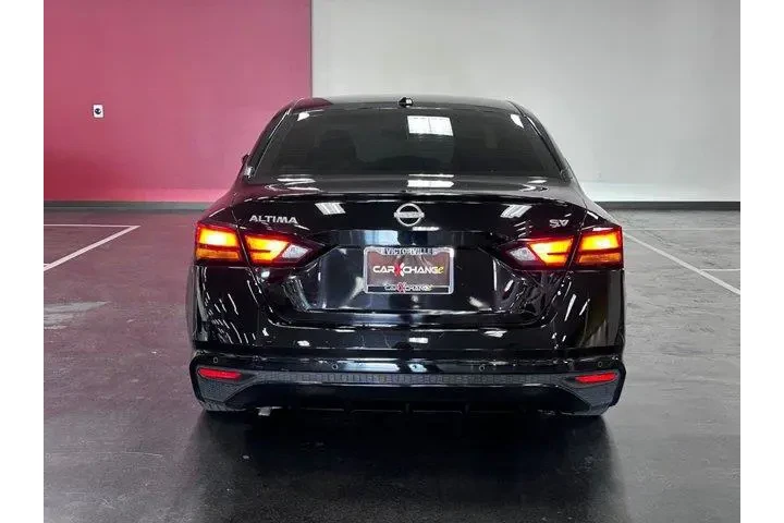 $18621 : Nissan Altima 2023 2.5 SV 4d image 1