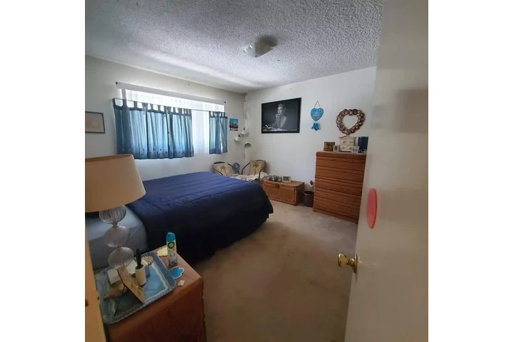 $1300 : CUARTO DE RENTA GG image 2