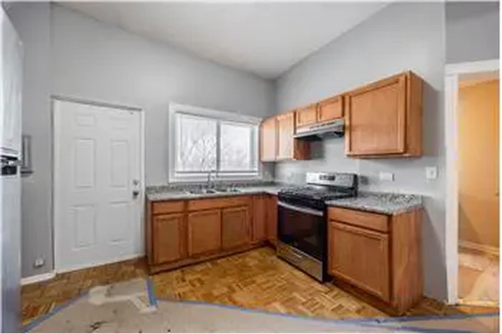 $1795 : Rental property with 0 bedro image 6