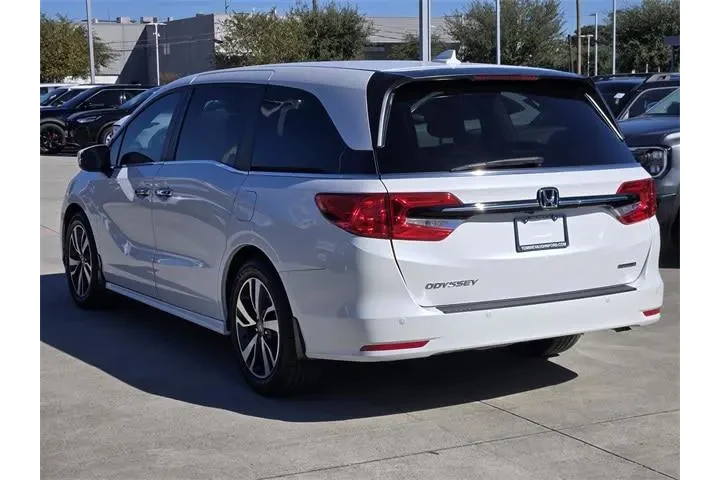 $38275 : Honda Odyssey 2024 Touring 4 image 5