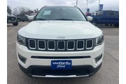 $15995 : Jeep Compass 2020 4x4 Limite thumbnail