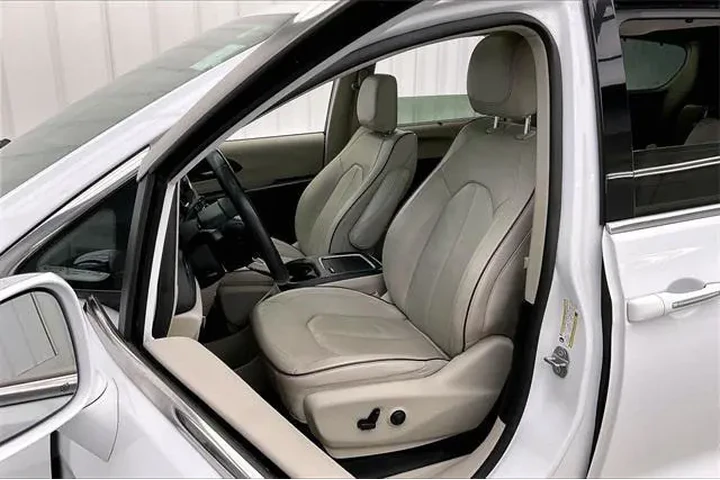 $12990 : Chrysler Pacifica 2020 Limit image 8
