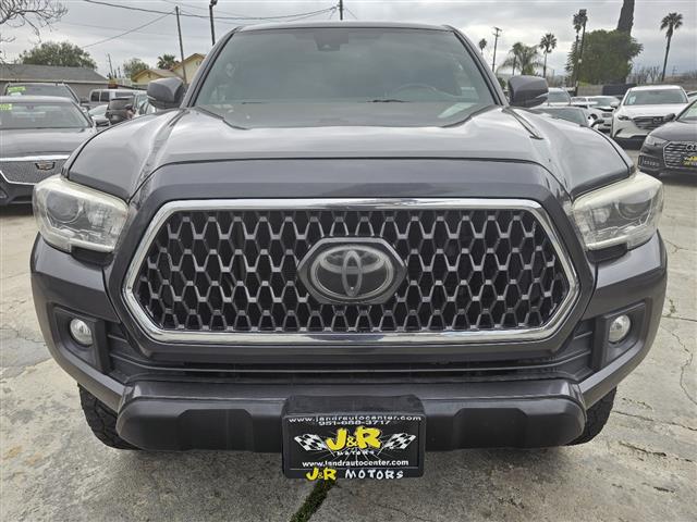 $24995 : 2018 Tacoma 2WD Double Cab V6 image 2