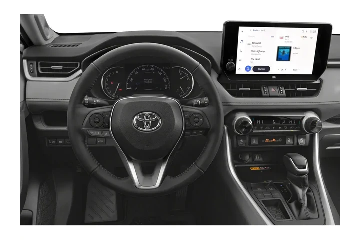 Toyota RAV4 2024 XLE Premium image 4