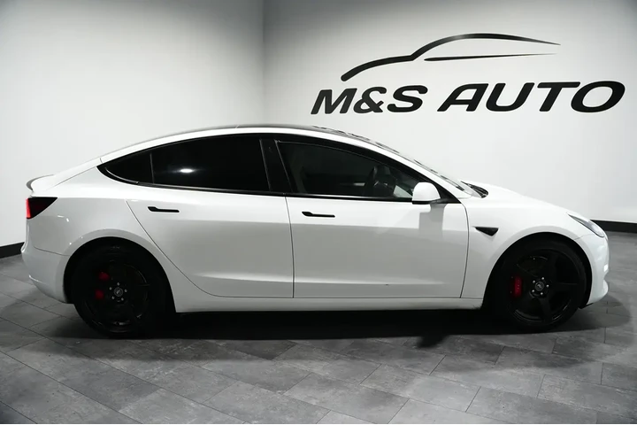 $24840 : 2023 Model 3 Performance image 8