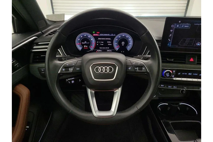 $27998 : Audi A4 2022 AWD quattro S l image 10