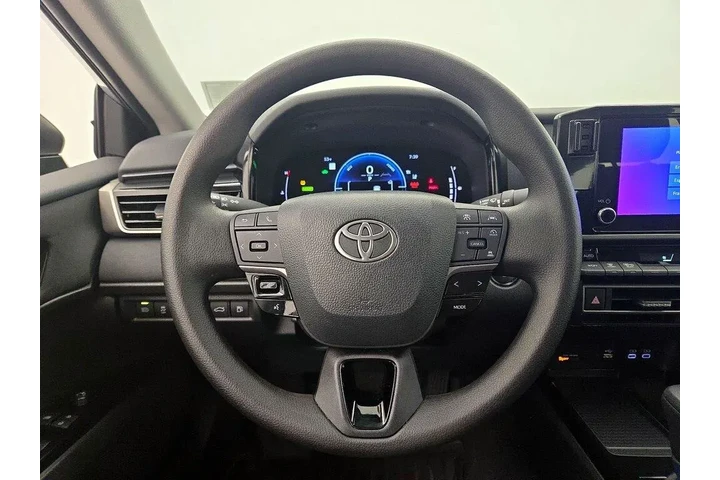 $27998 : Toyota Camry 2025 LE 4dr Sed image 10